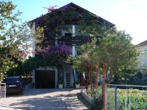 Отель Apartment Ruza - 300m from sea  Трогир